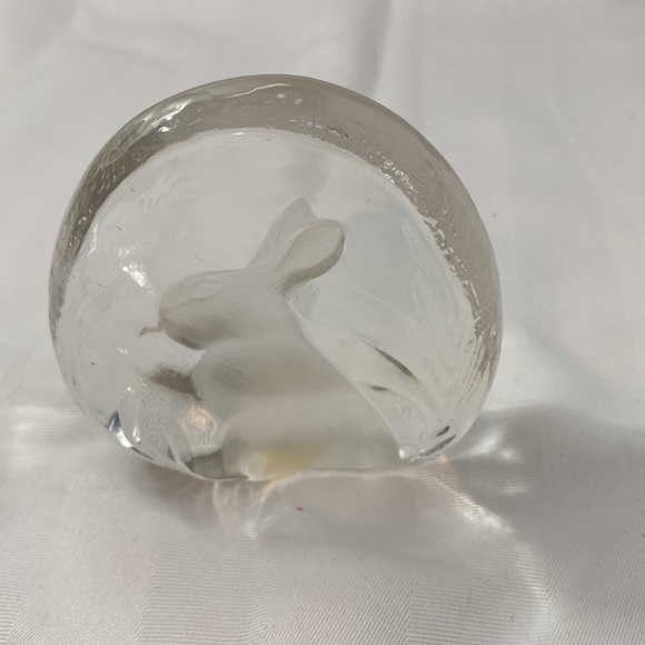 Vintage lead crystal bunny paperweight - Picture 3 of 5